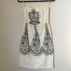 Vintage Banana Republic Embroidered Strapless Dress